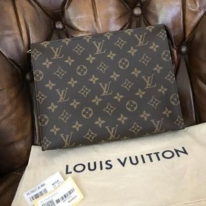 BRAND NEW Louis Vuitton Toiletry 26